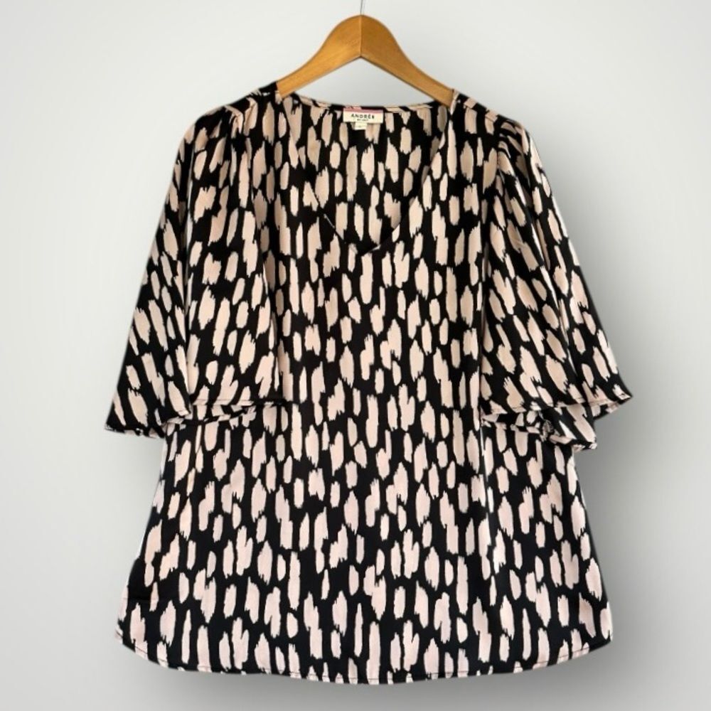 🎉5 for $45🎉 Andree top blouse shirt size L